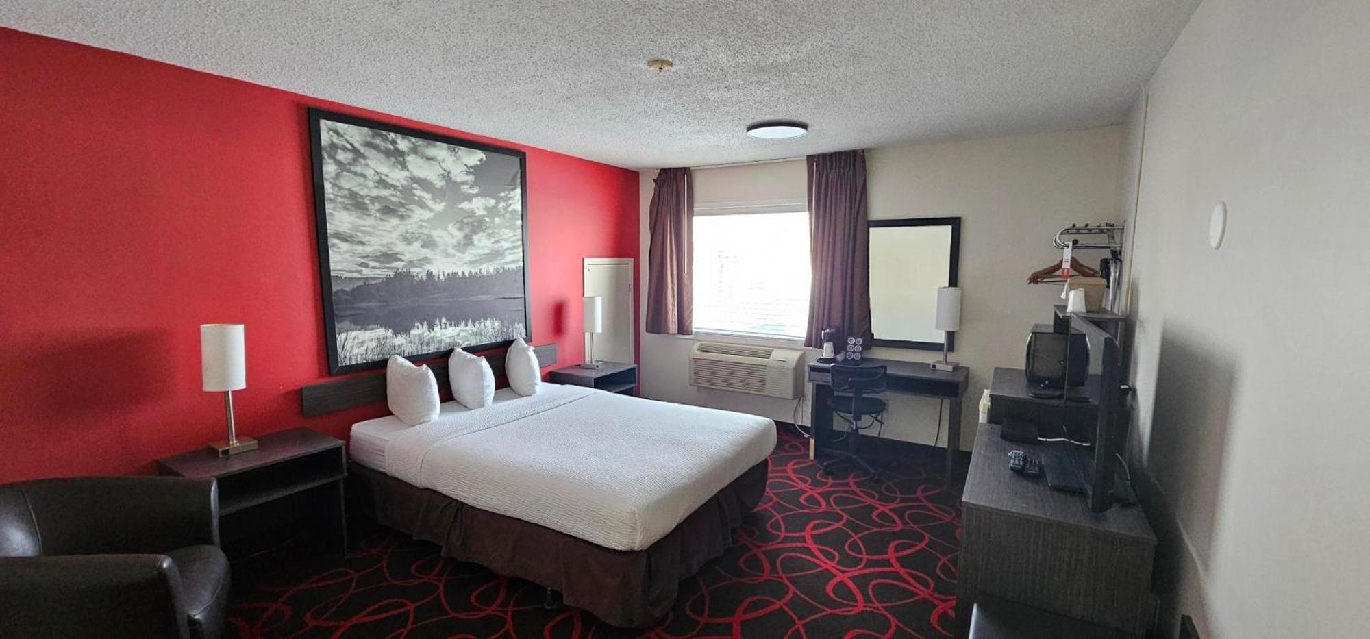 Super 8 by Wyndham Kirkland Lake Bagian luar foto