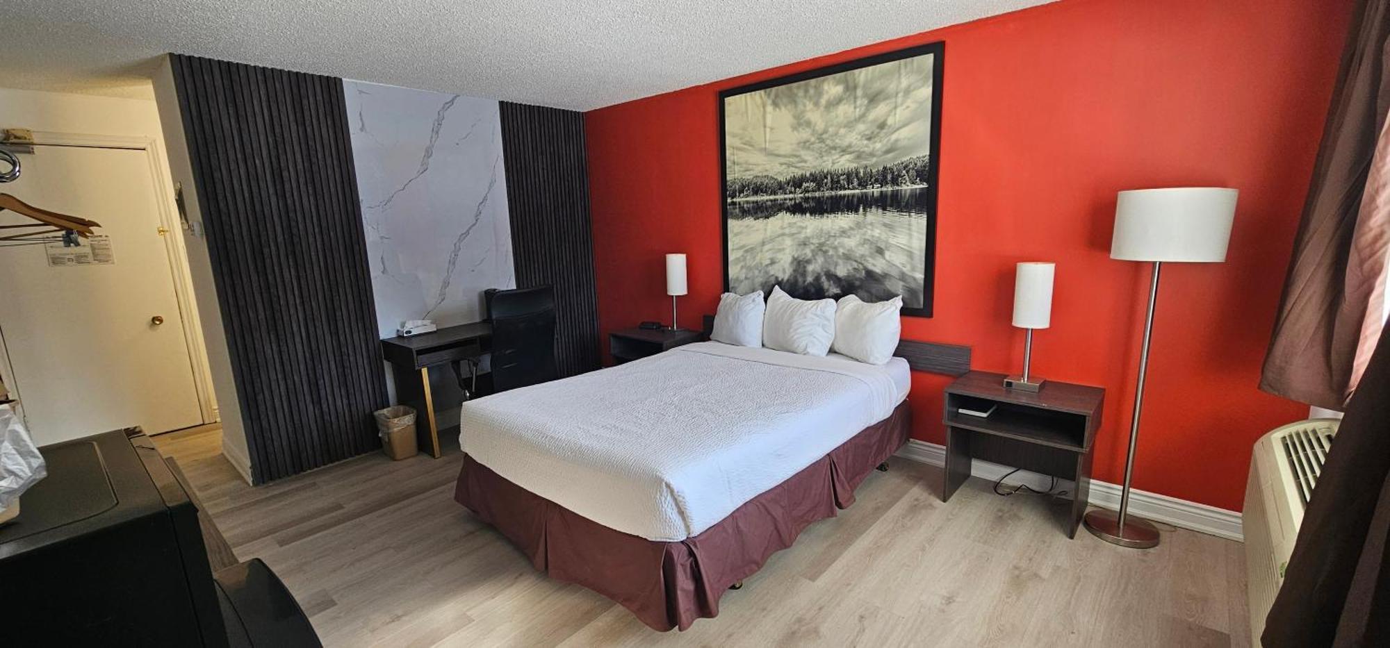 Super 8 by Wyndham Kirkland Lake Bagian luar foto